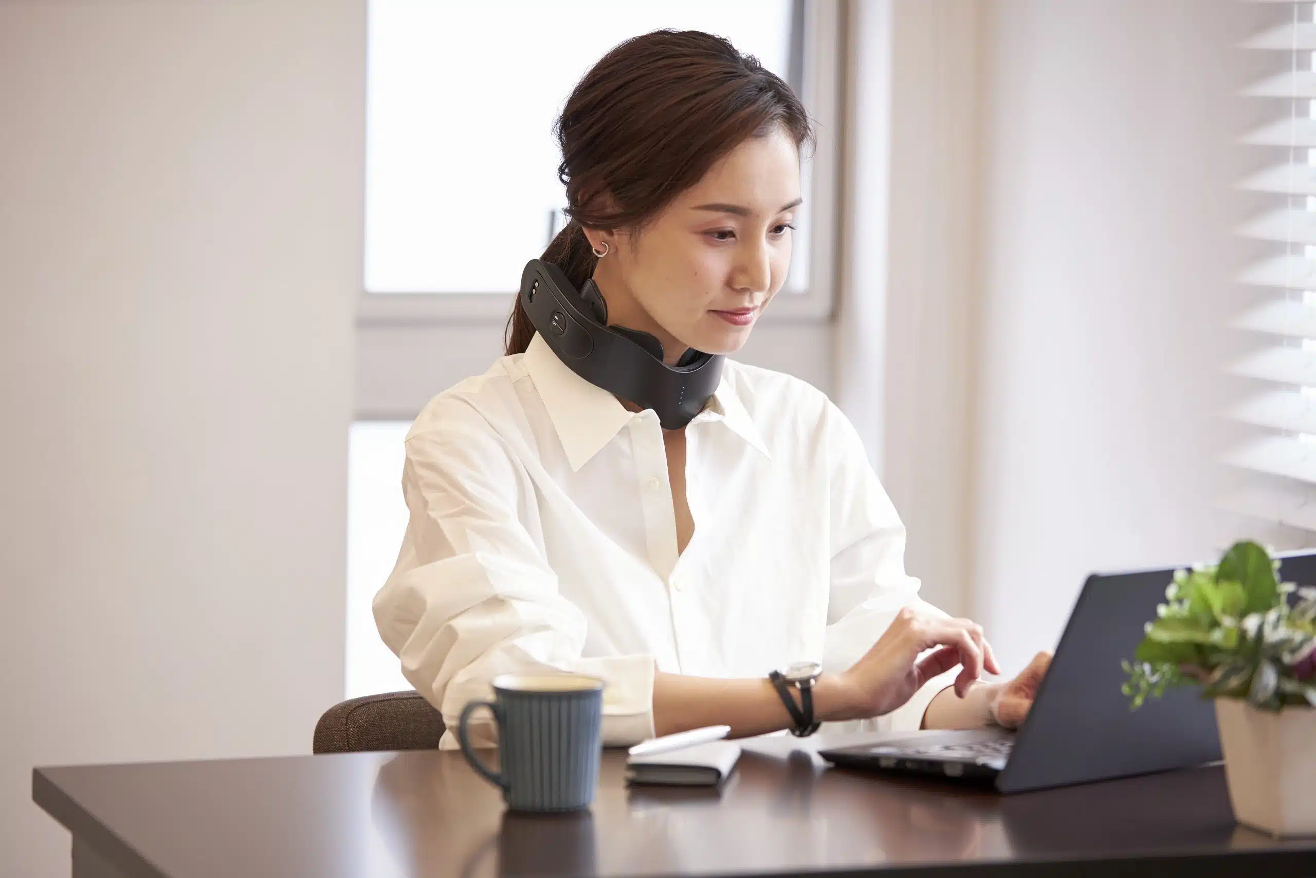 YA-MAN Medi Lift Neck Premium мойын көтеру массажы - кескін 15