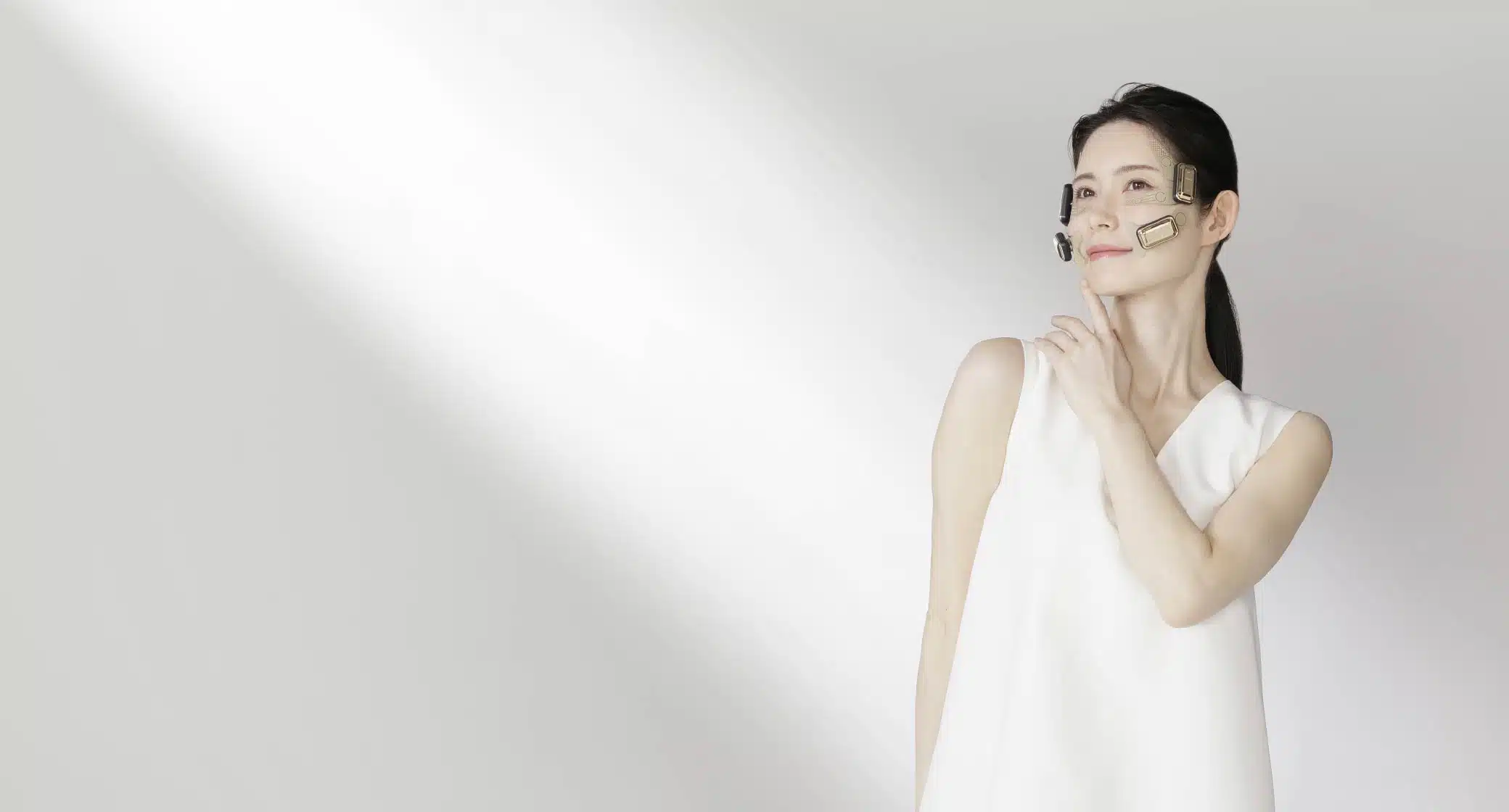 YA-MAN Design Lift More - премиальный аппарат для глубоко лифтинга всех зон — изображение 15